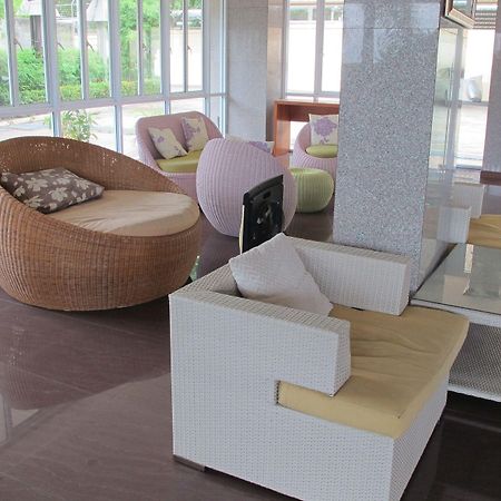 Chateau Vista Serviced Apartment Сі-Рача Екстер'єр фото