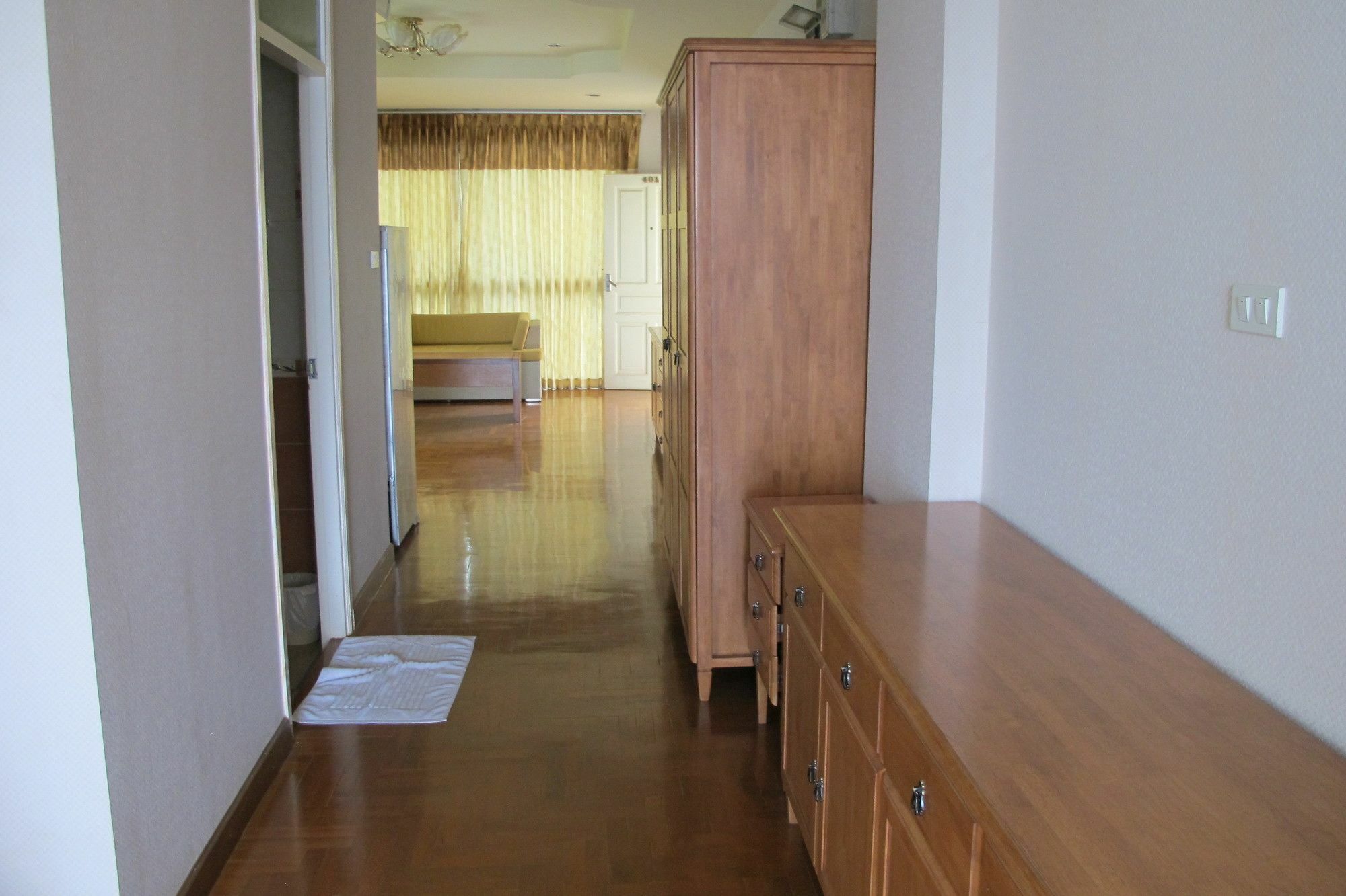 Chateau Vista Serviced Apartment Сі-Рача Екстер'єр фото