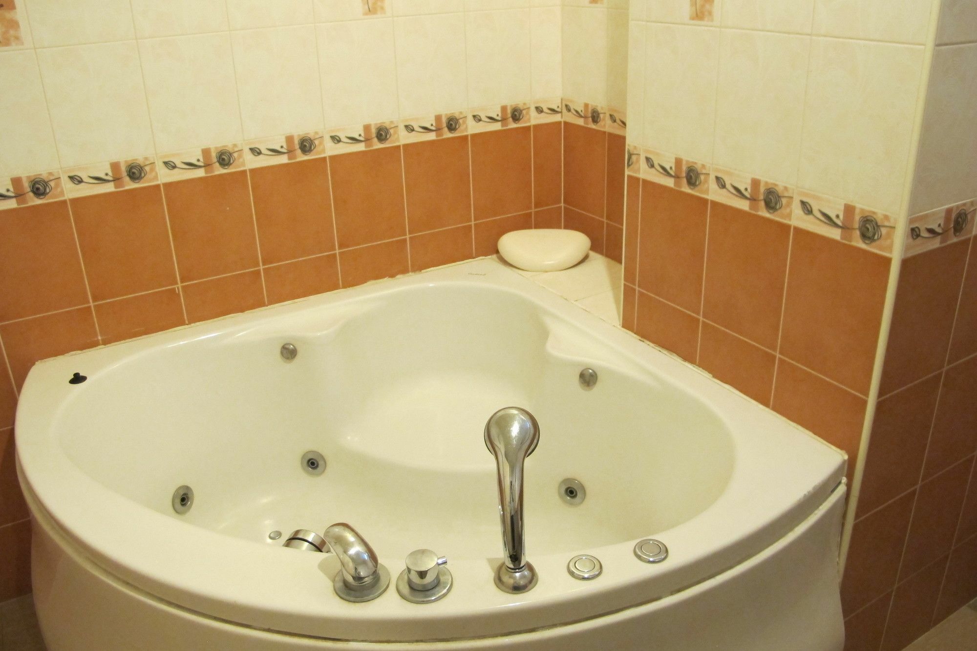 Chateau Vista Serviced Apartment Сі-Рача Екстер'єр фото