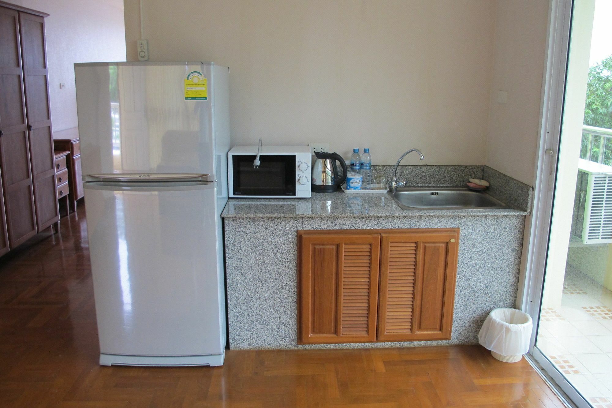 Chateau Vista Serviced Apartment Сі-Рача Екстер'єр фото